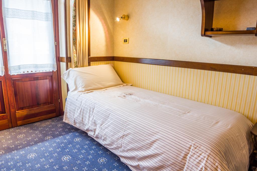 Hotel Petit Prince Antagnod Eksteriør bilde